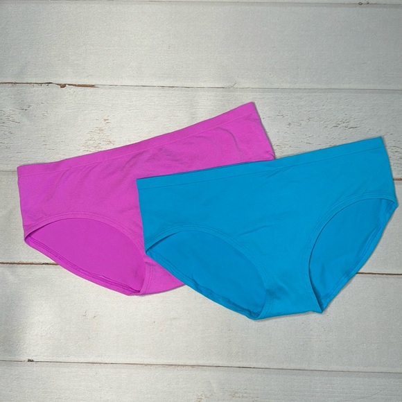 PINK Victoria's Secret Other - NWT - Victoria's Secret Pink Seamless Hipster Panties - Size Medium